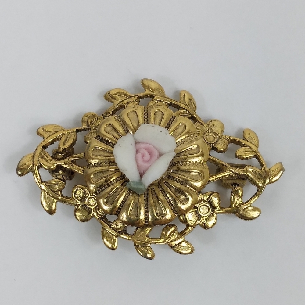 Vintage Floral Brooch Art Deco Retro Filigree Porcelain